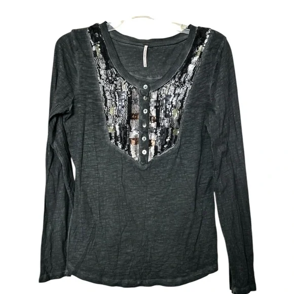 Free People Tiger Eyes Heathered Black Sequin Placket Henley tee - Picture 2 of 6